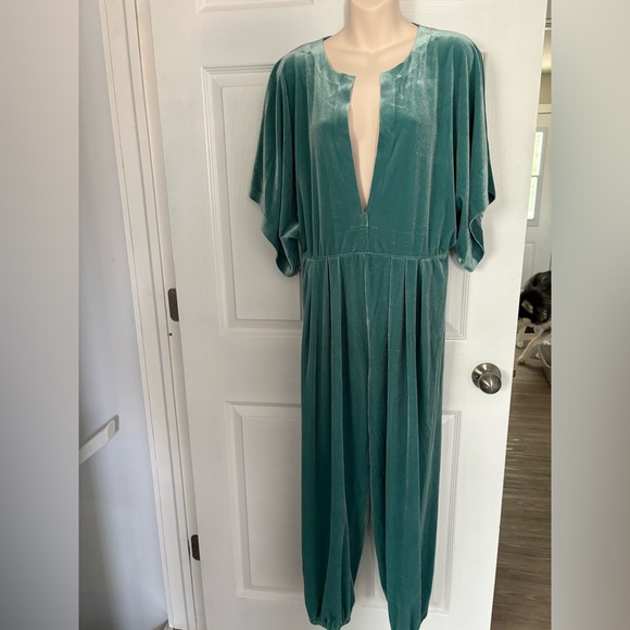 RECTANGLE JOG JUMPSUIT IN VINTAGE MINT - Picture 3 of 3